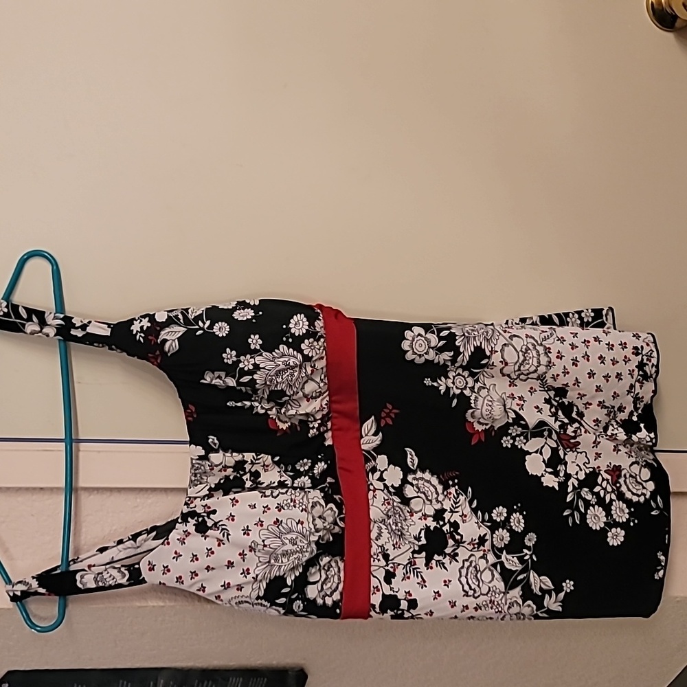 Black white and red tank top
